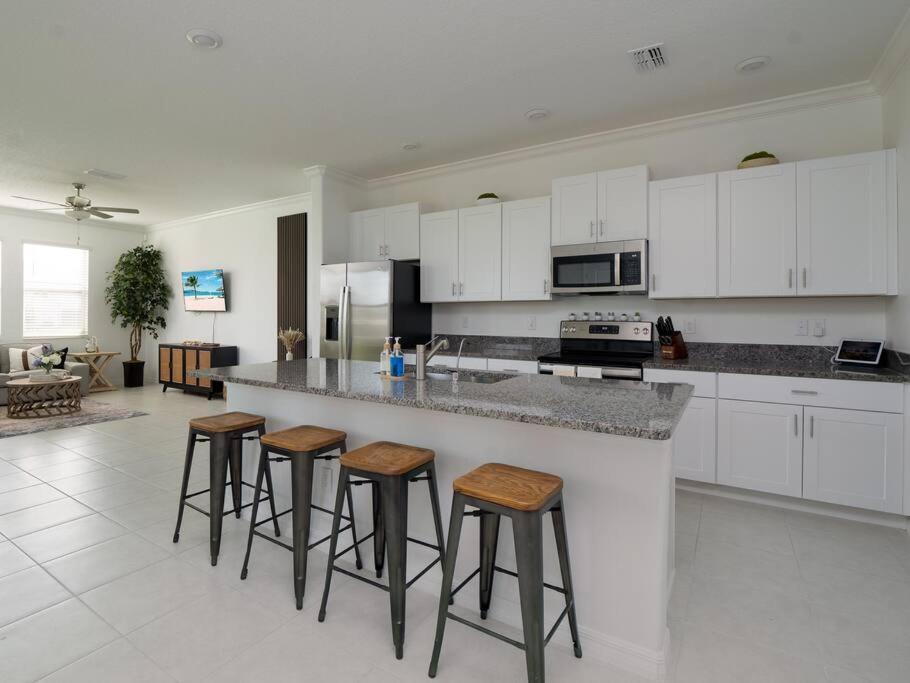 Modern Oasis! 3Br Townhouse In A Lagoon Community Wesley Chapel Kültér fotó